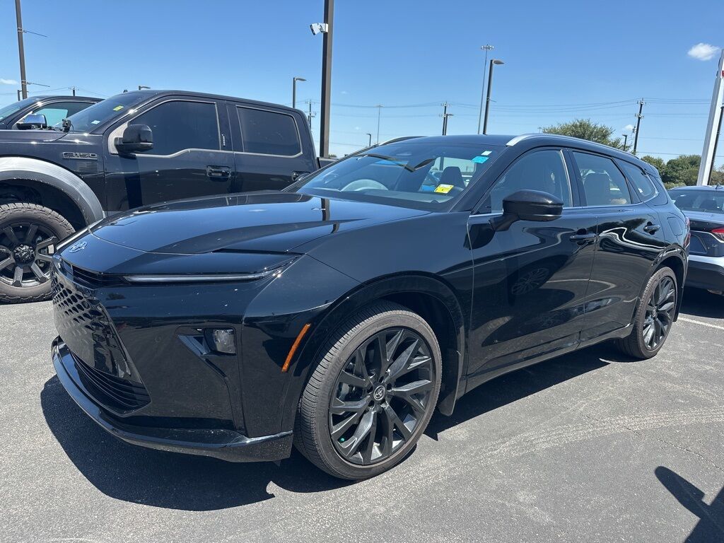 2025 Toyota Crown Signia Limited San Antonio TX
