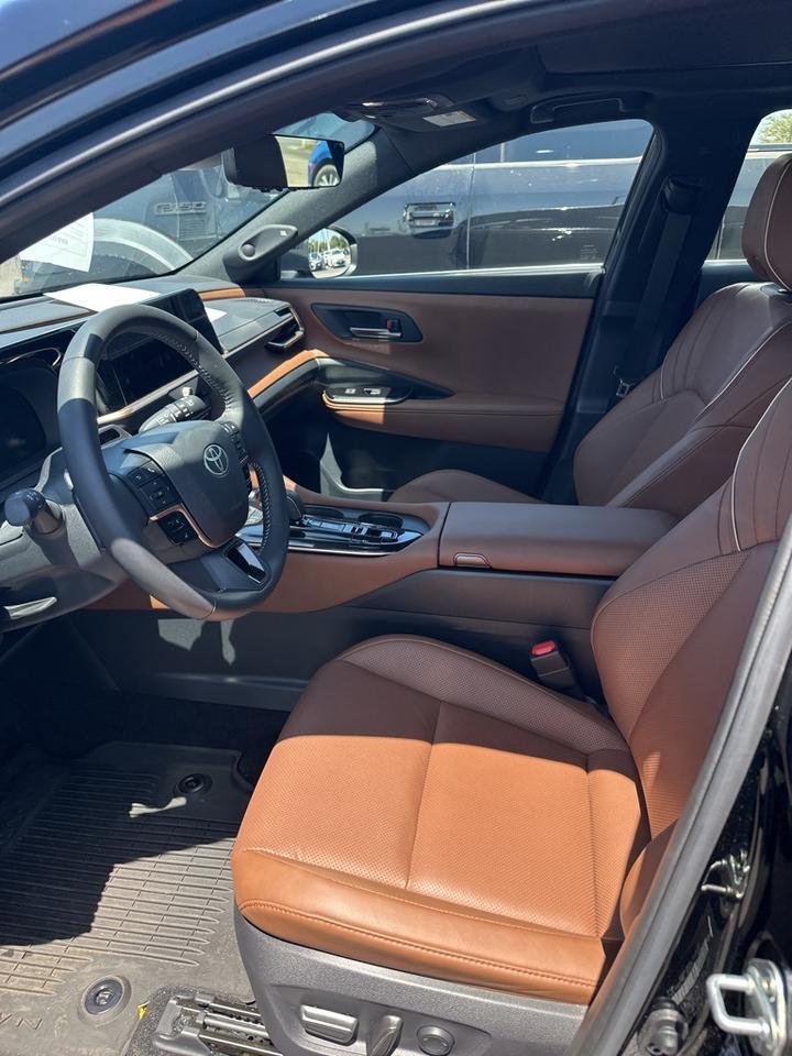 2025 Toyota Crown Signia Limited San Antonio TX