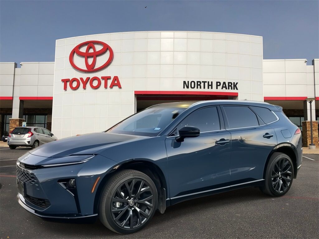 2025 Toyota Crown Signia