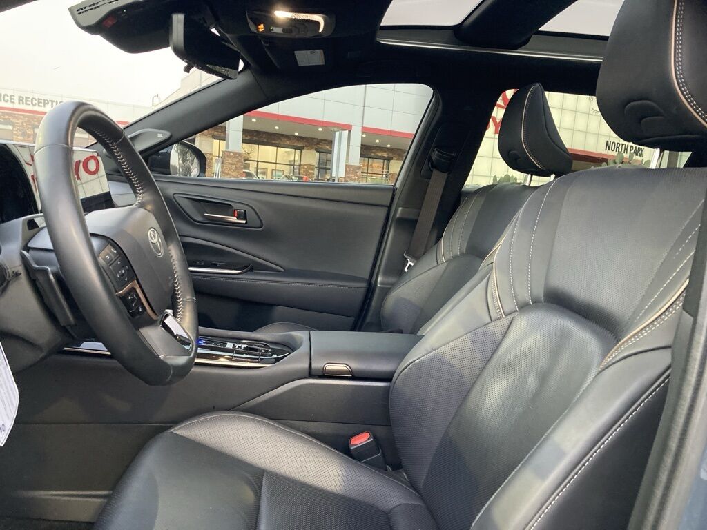 2025 Toyota Crown Signia Limited San Antonio TX