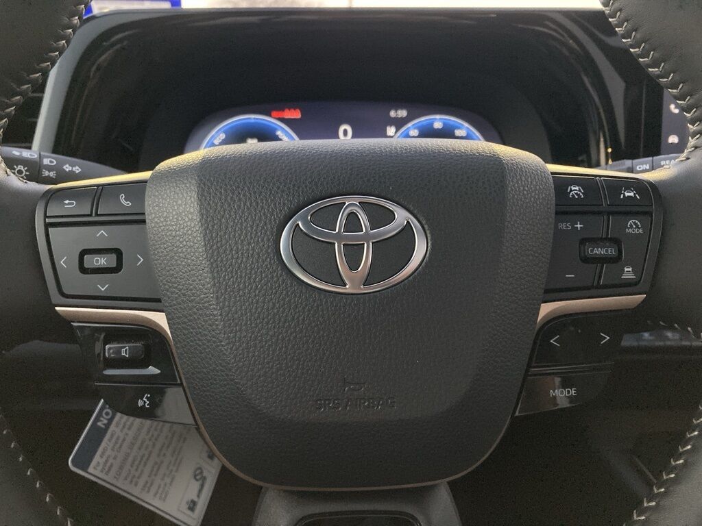 2025 Toyota Crown Signia Limited San Antonio TX