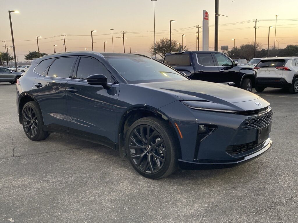 2025 Toyota Crown Signia Limited San Antonio TX