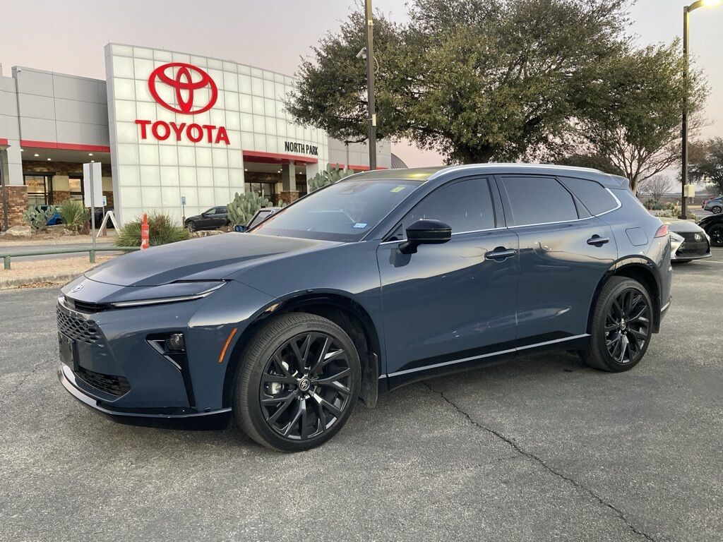 2025 Toyota Crown Signia