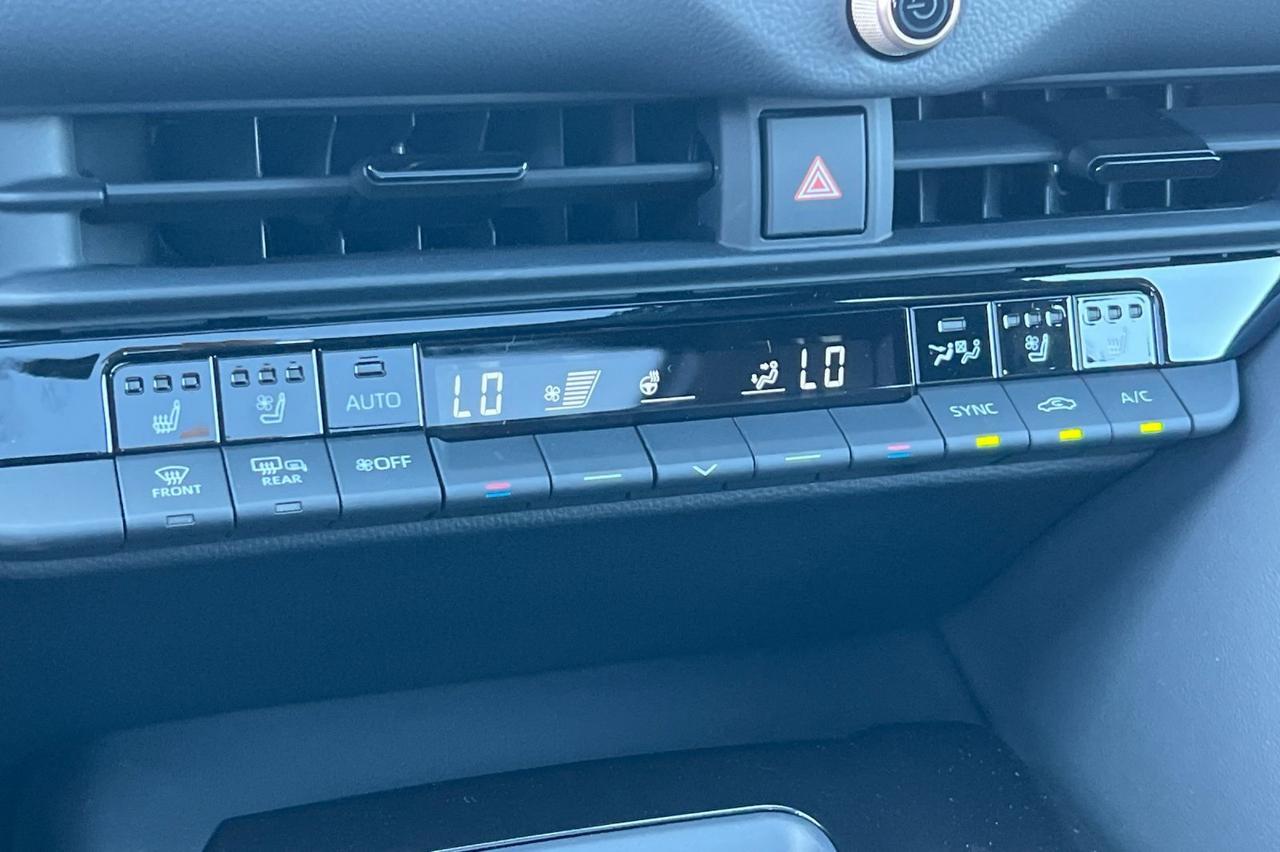 2025 Toyota Crown Signia Limited Ontario OR