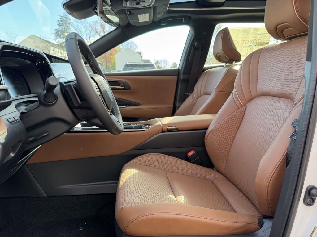 2025 Toyota Crown Signia Limited Fredericksburg VA