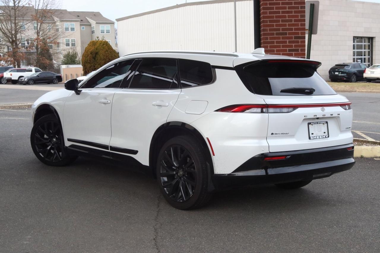 2025 Toyota Crown Signia Limited Fredericksburg VA