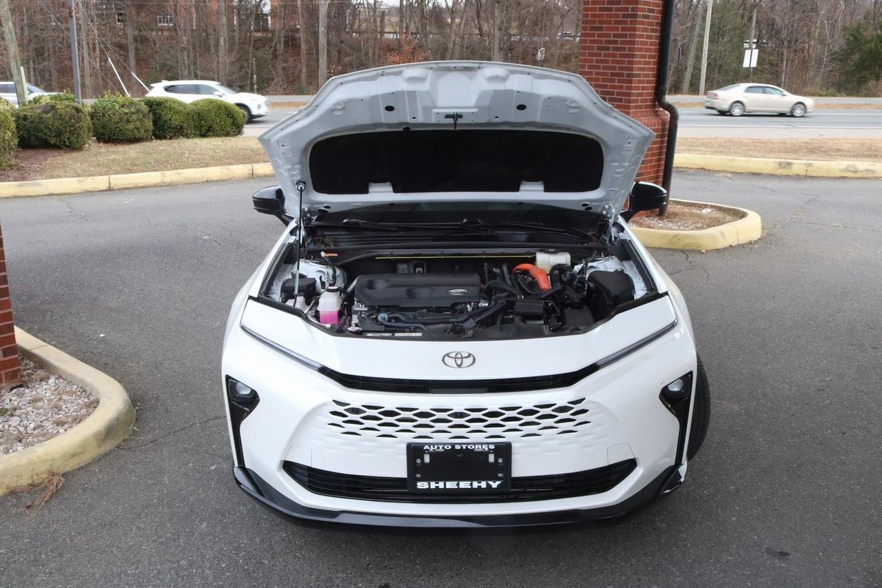 2025 Toyota Crown Signia Limited Fredericksburg VA