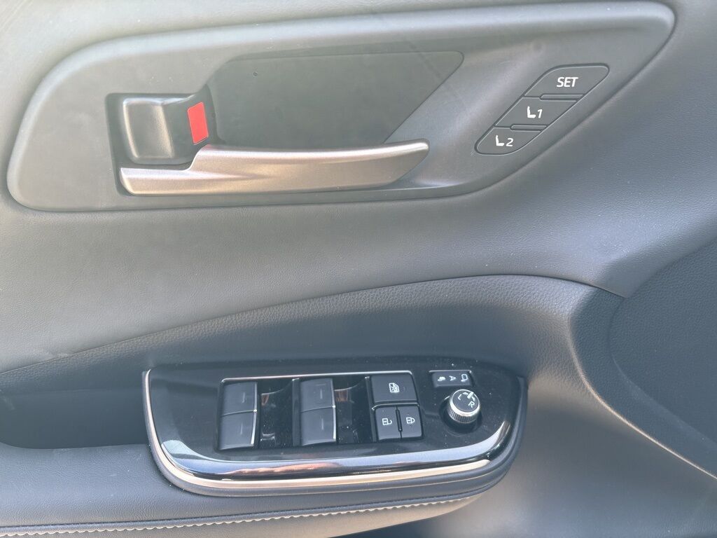 2025 Toyota Crown Signia Limited Cockeysville MD