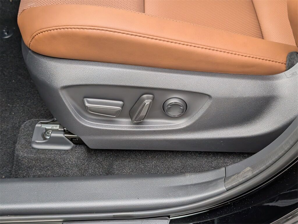 2025 Toyota Crown Signia Limited Cockeysville MD