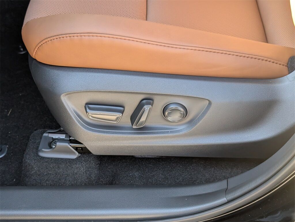 2025 Toyota Crown Signia Limited Cockeysville MD