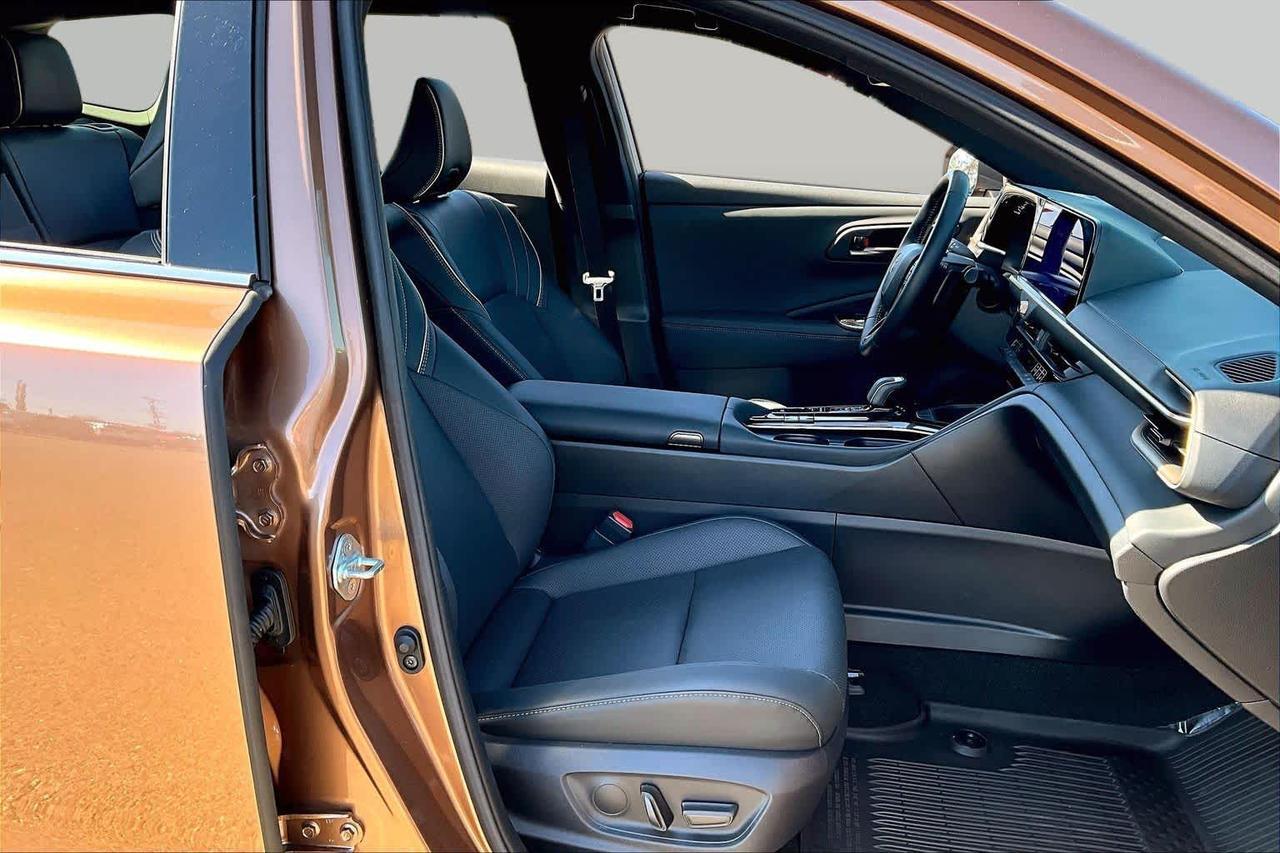 2025 Toyota Crown Signia XLE Folsom CA