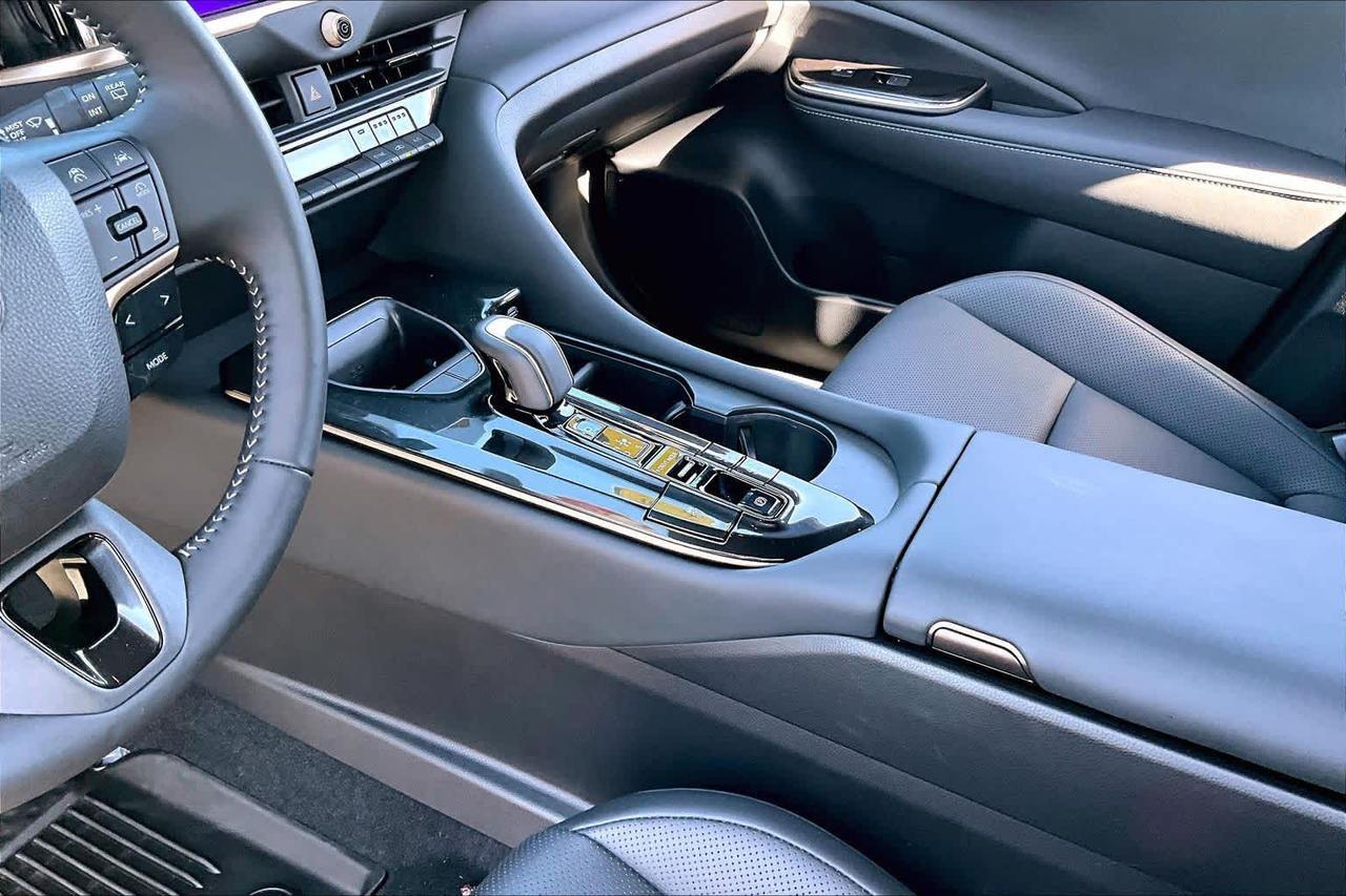 2025 Toyota Crown Signia XLE Folsom CA