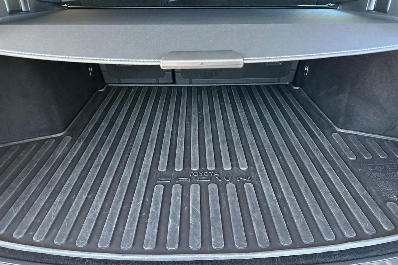 2025 Toyota Crown Signia XLE Roseville CA