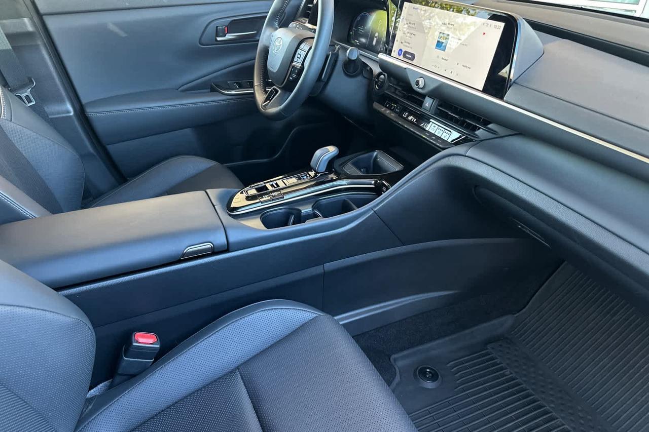2025 Toyota Crown Signia XLE Roseville CA