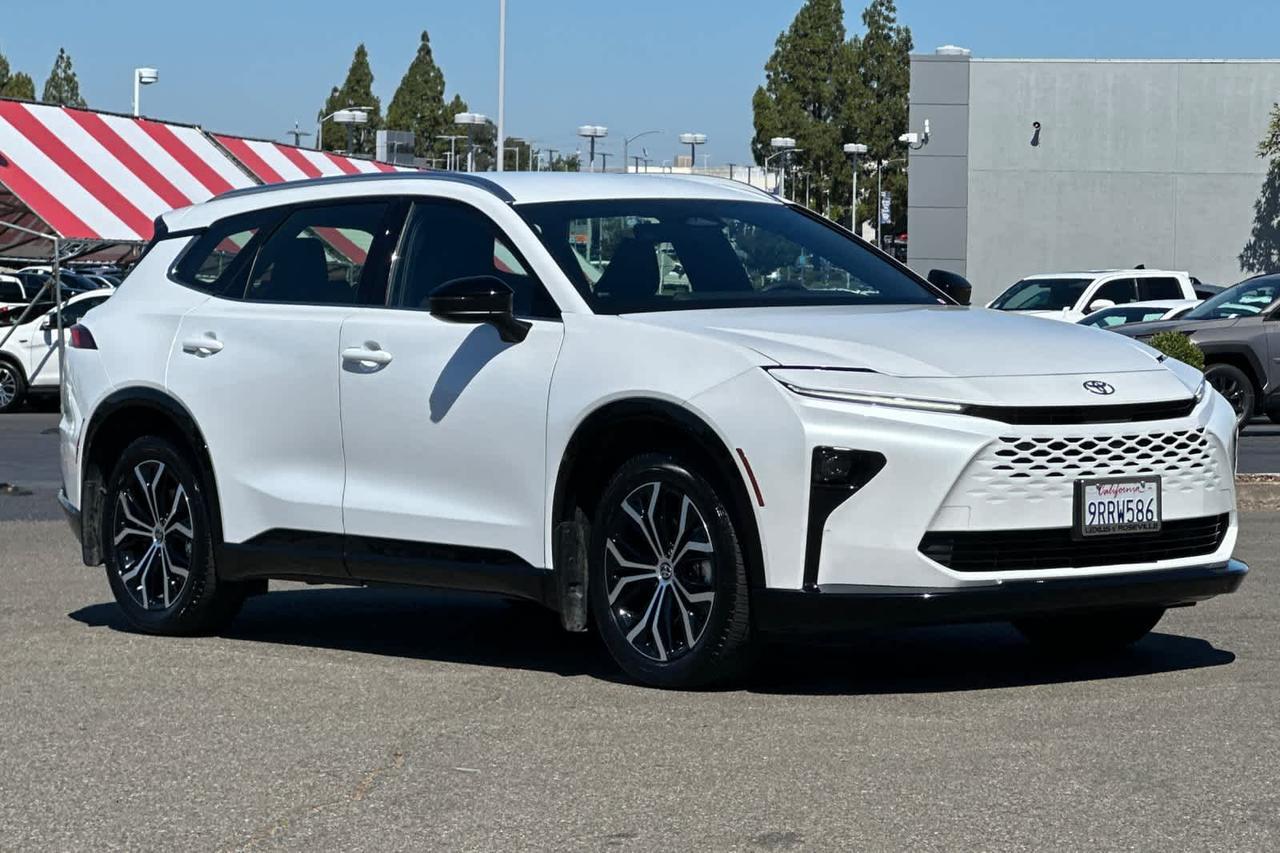 2025 Toyota Crown Signia XLE Roseville CA