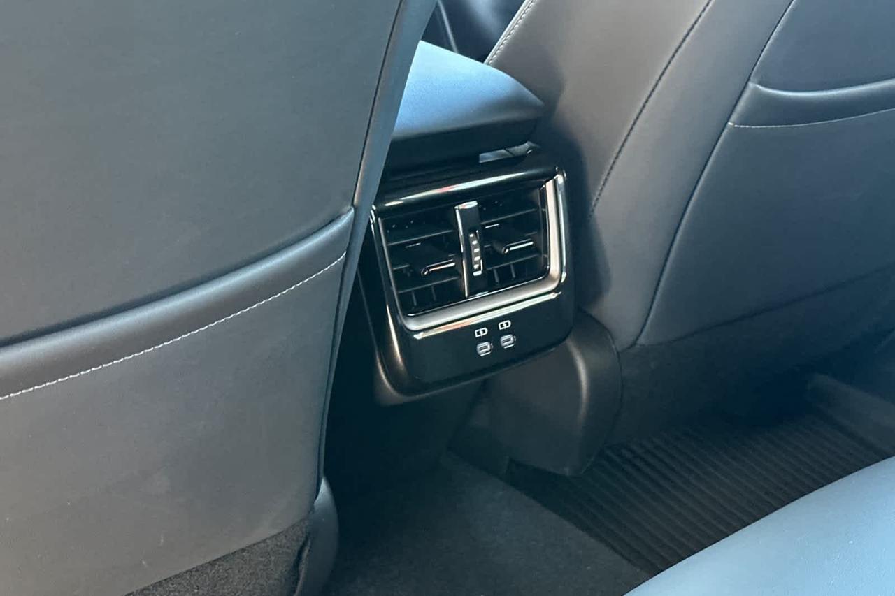 2025 Toyota Crown Signia XLE Roseville CA