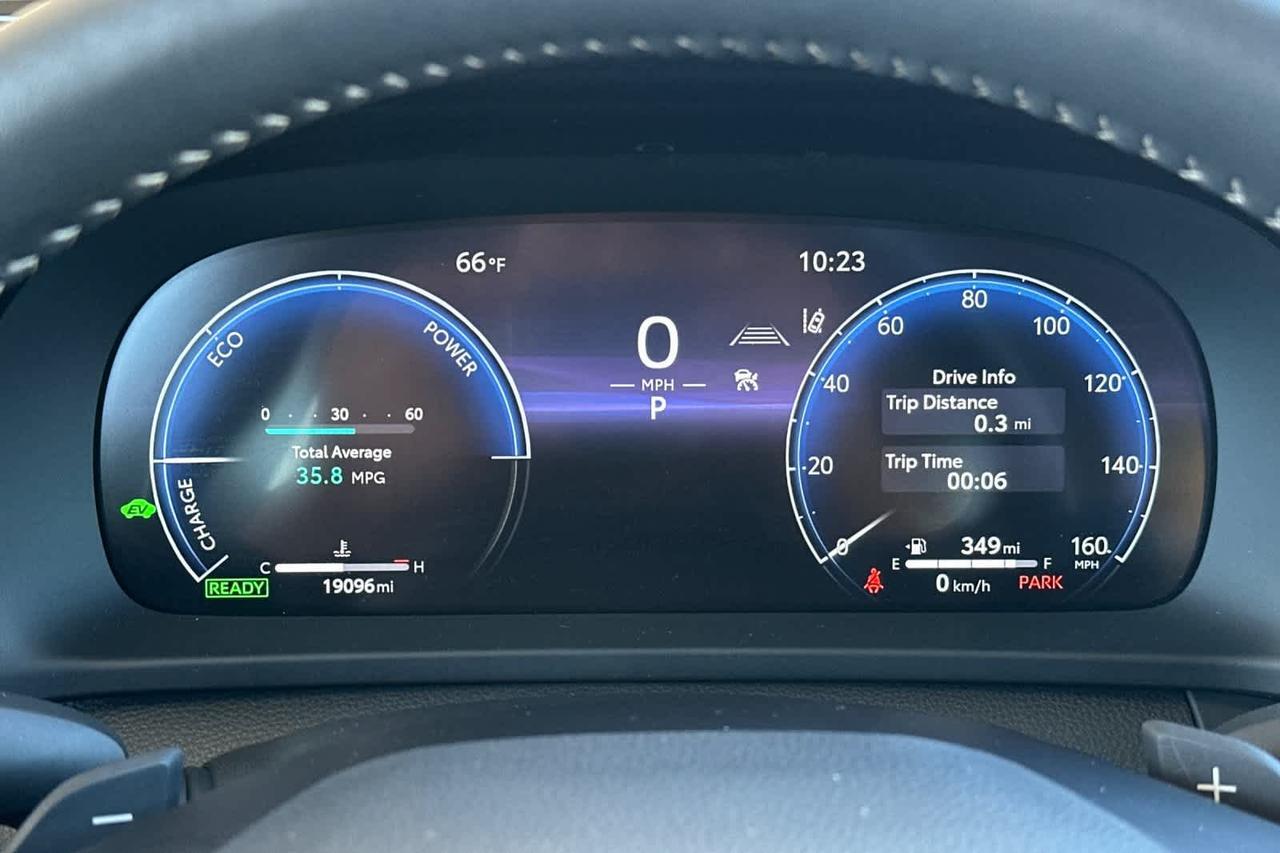 2025 Toyota Crown Signia XLE Roseville CA