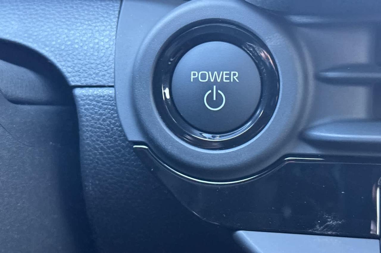 2025 Toyota Crown Signia XLE Roseville CA