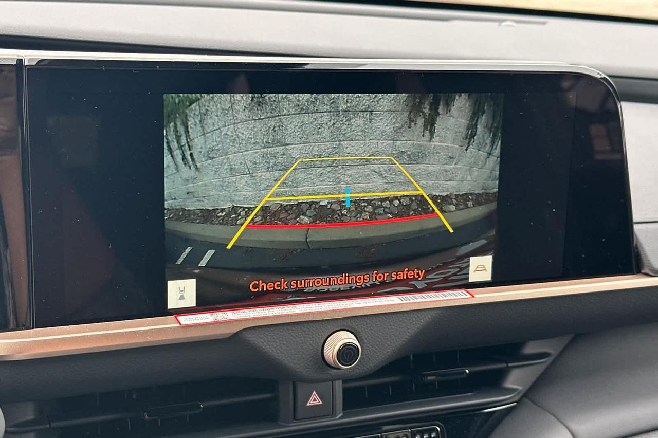 2025 Toyota Crown Signia XLE Roseville CA