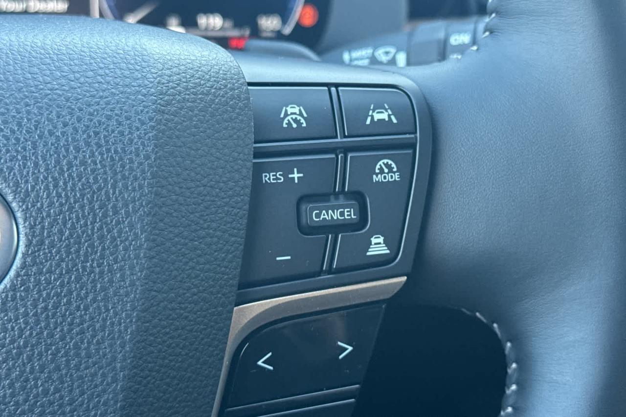 2025 Toyota Crown Signia XLE Roseville CA