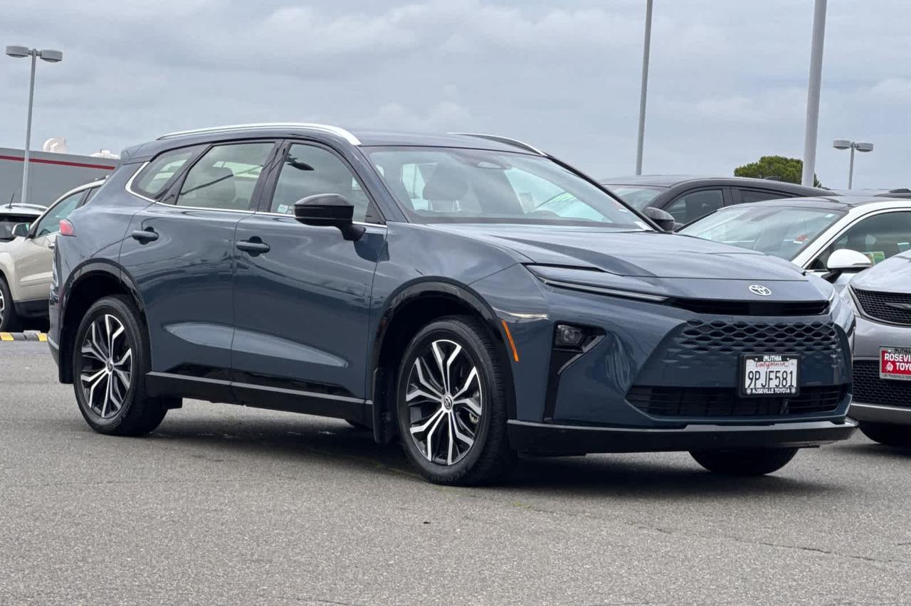 2025 Toyota Crown Signia XLE Roseville CA