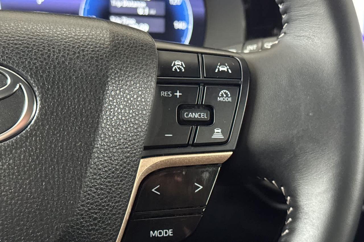 2025 Toyota Crown Signia XLE Roseville CA