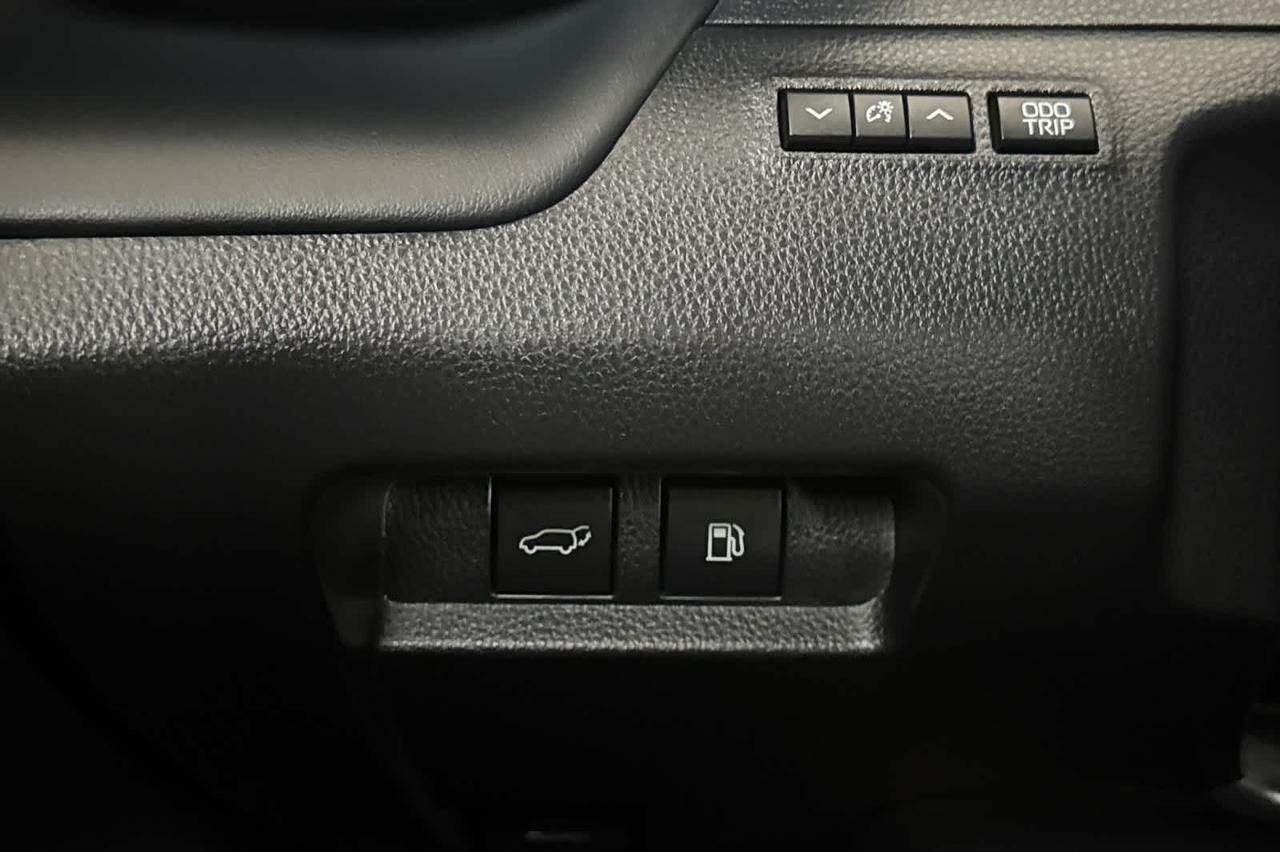 2025 Toyota Crown Signia XLE Roseville CA