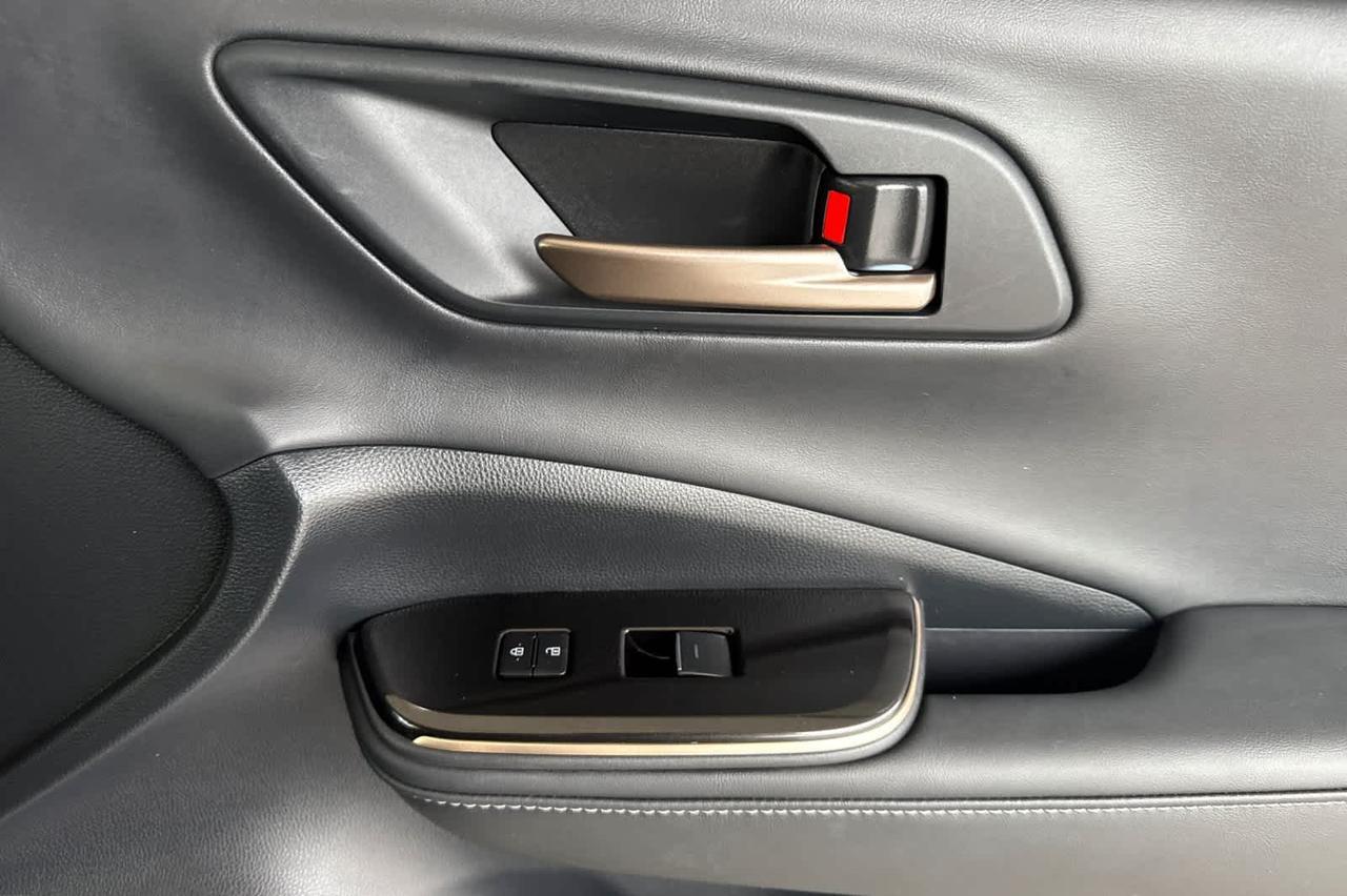 2025 Toyota Crown Signia XLE Roseville CA