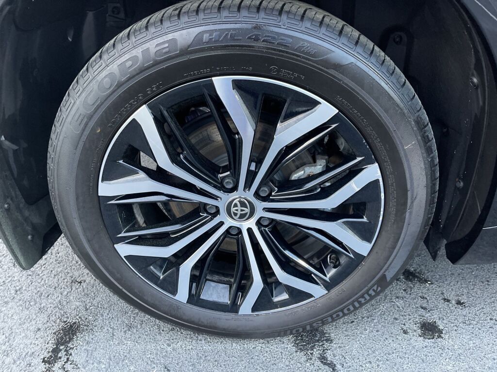 2025 Toyota Crown Signia XLE Richmond VA