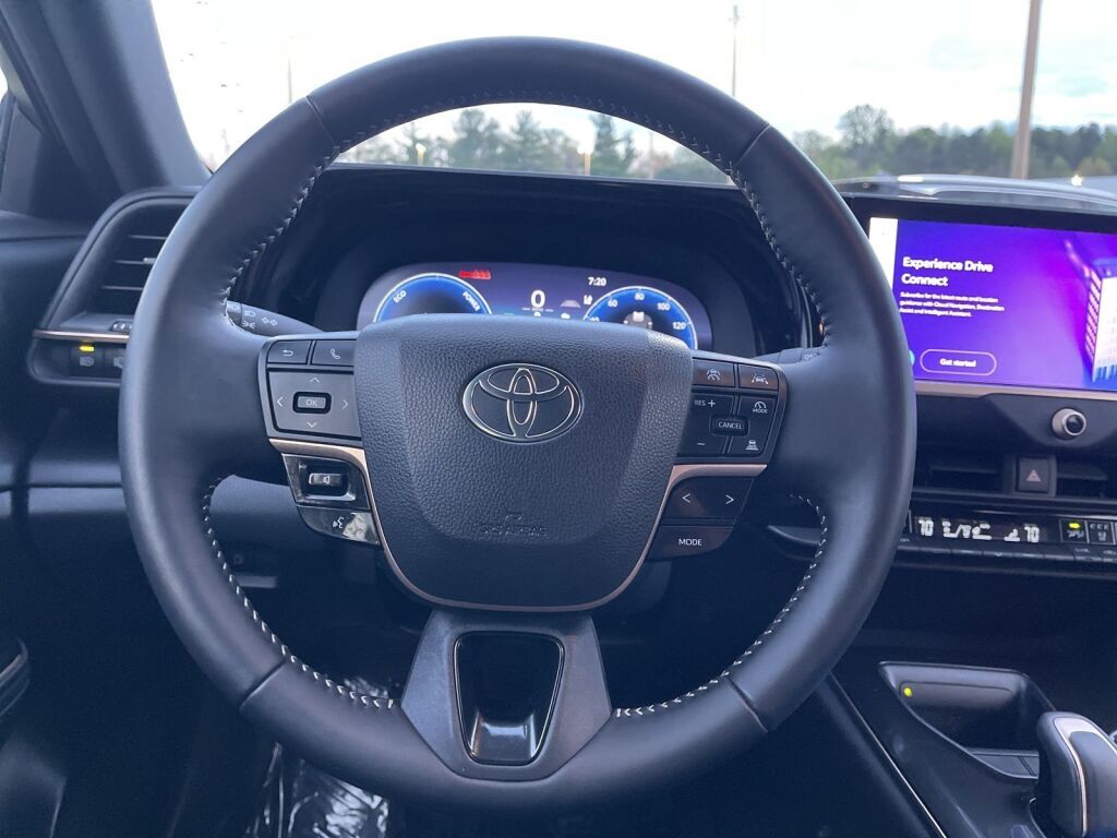 2025 Toyota Crown Signia XLE Richmond VA