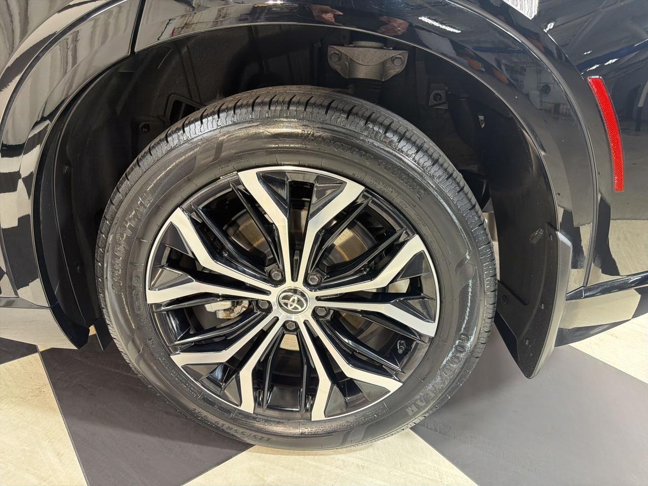 2025 Toyota Crown Signia XLE Springfield VA