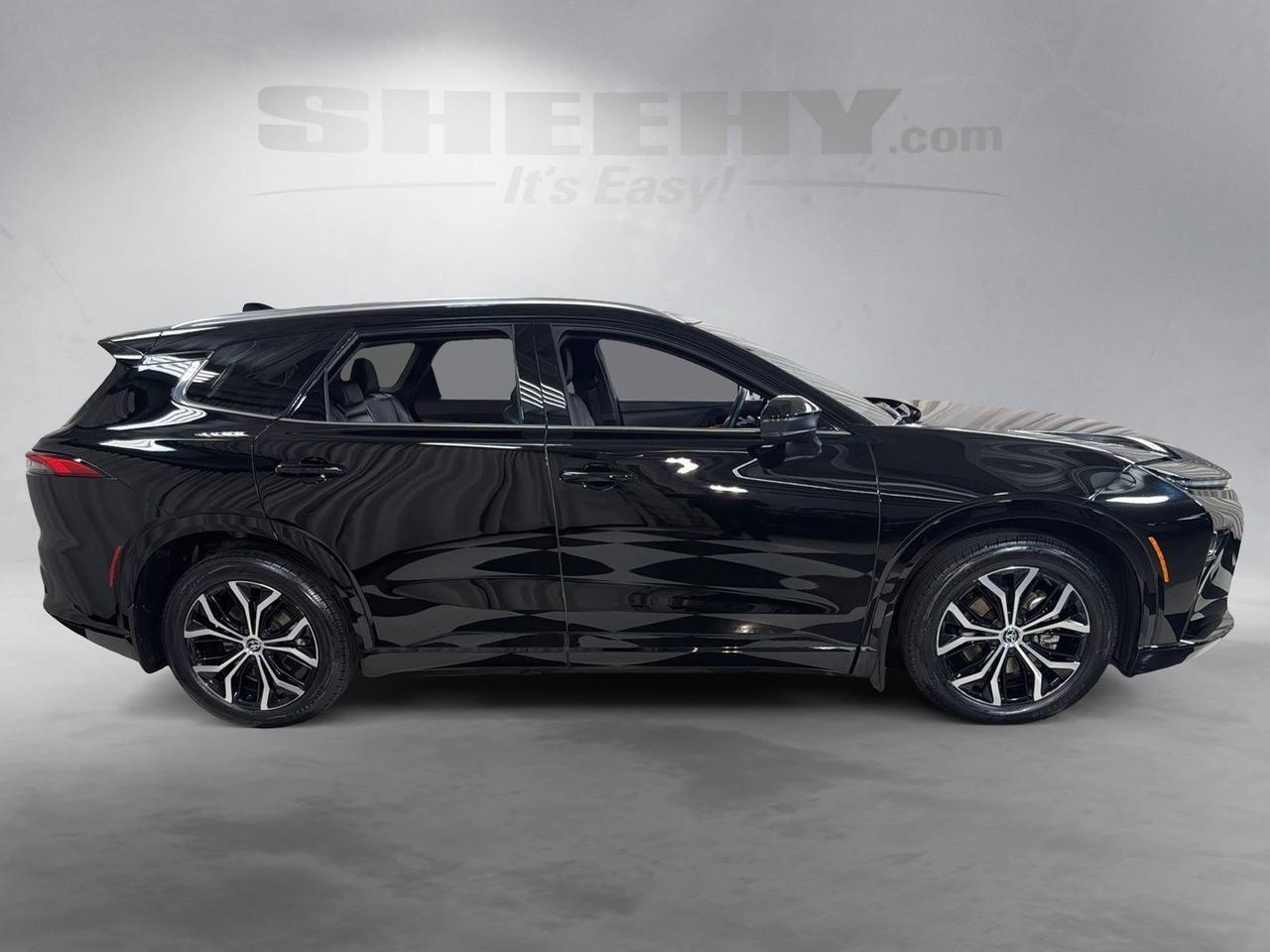 2025 Toyota Crown Signia XLE Springfield VA