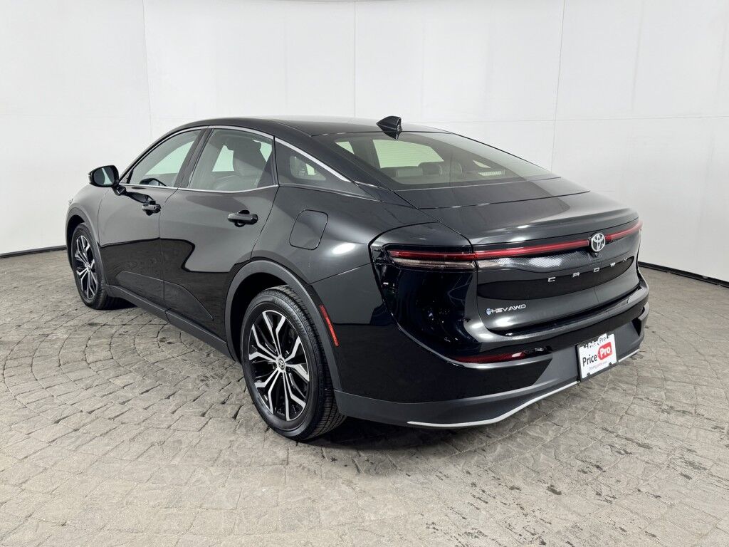 2025 Toyota Crown XLE AWD Maumee OH