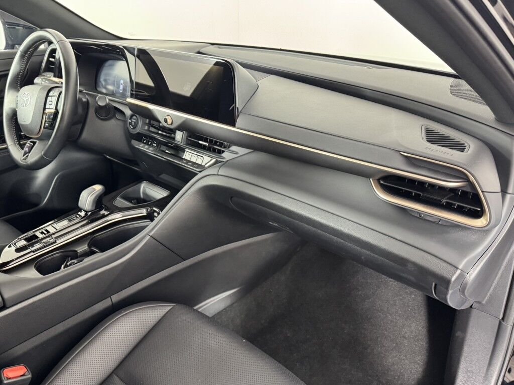 2025 Toyota Crown XLE AWD Maumee OH