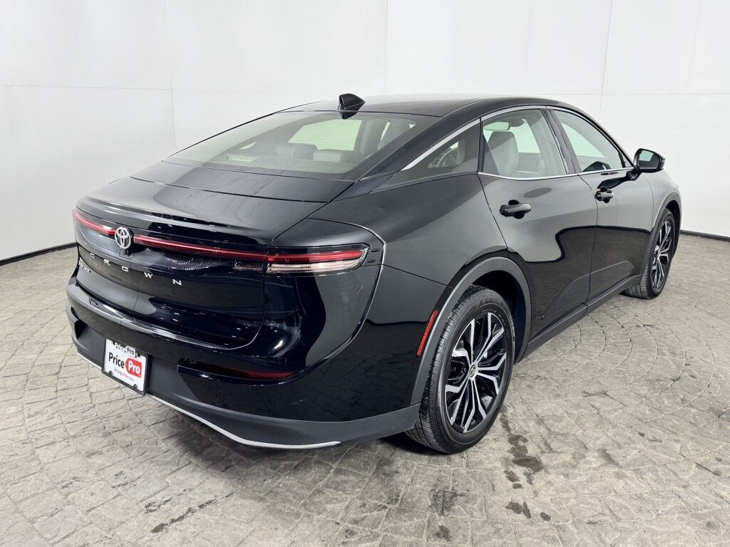 2025 Toyota Crown XLE AWD Maumee OH