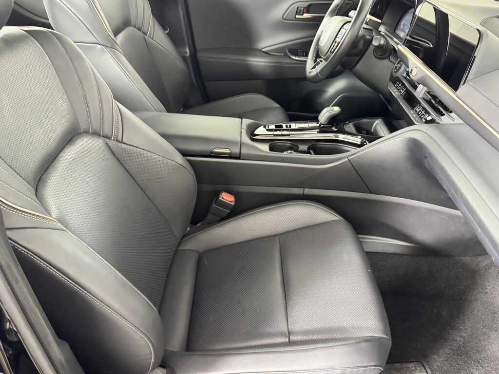 2025 Toyota Crown XLE AWD Maumee OH