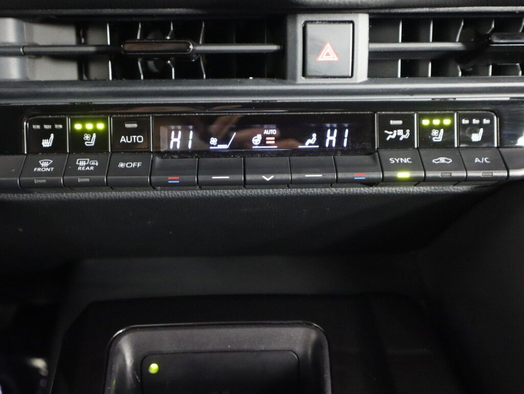 2025 Toyota Crown XLE AWD Maumee OH