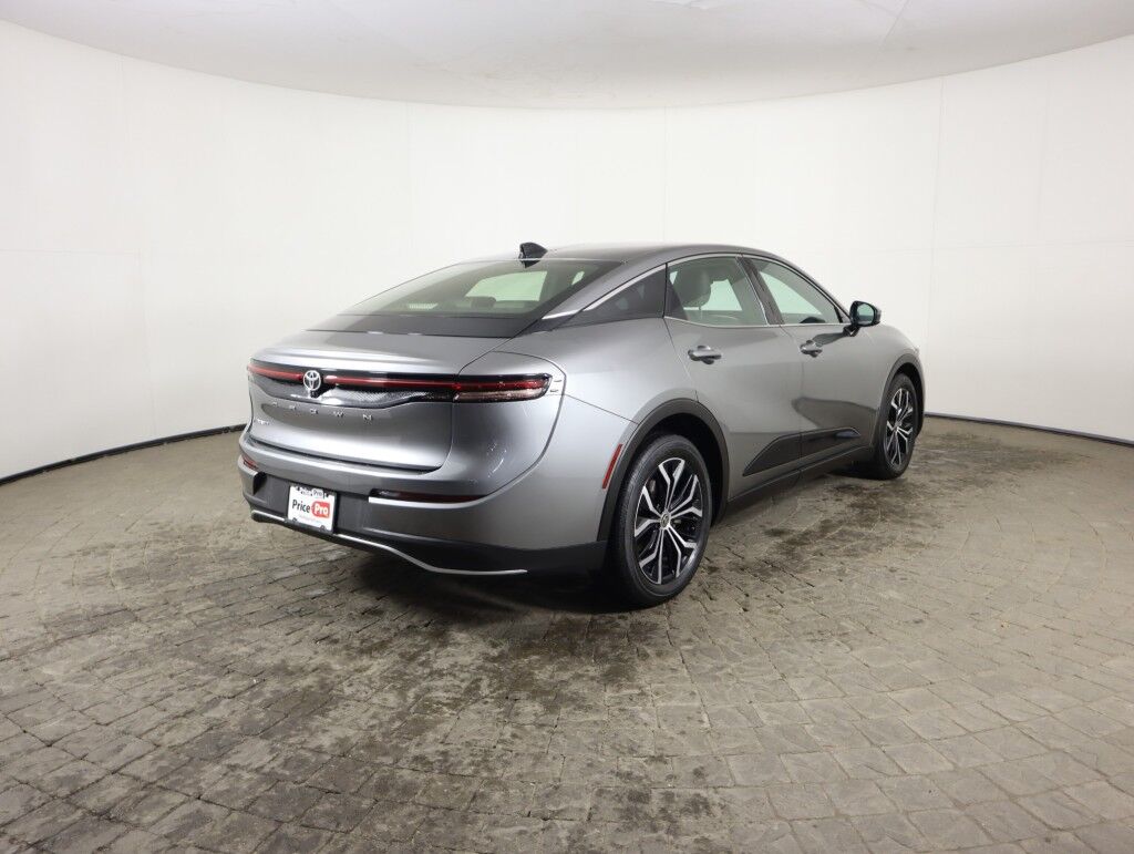 2025 Toyota Crown XLE AWD Maumee OH