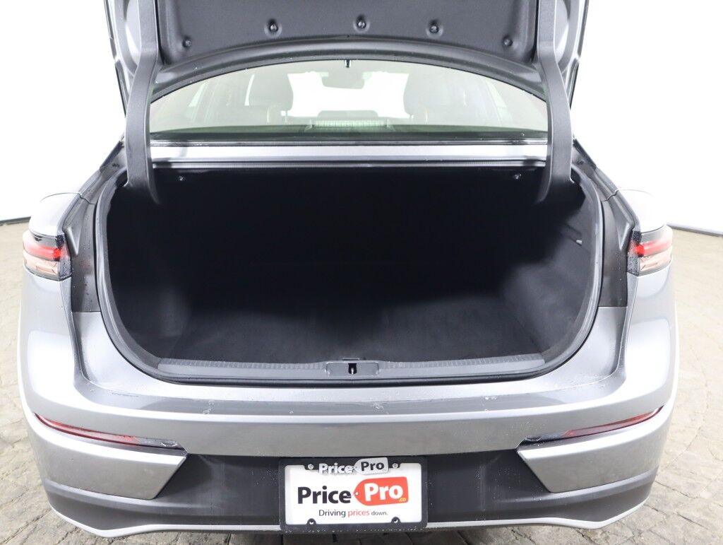 2025 Toyota Crown XLE Maumee OH