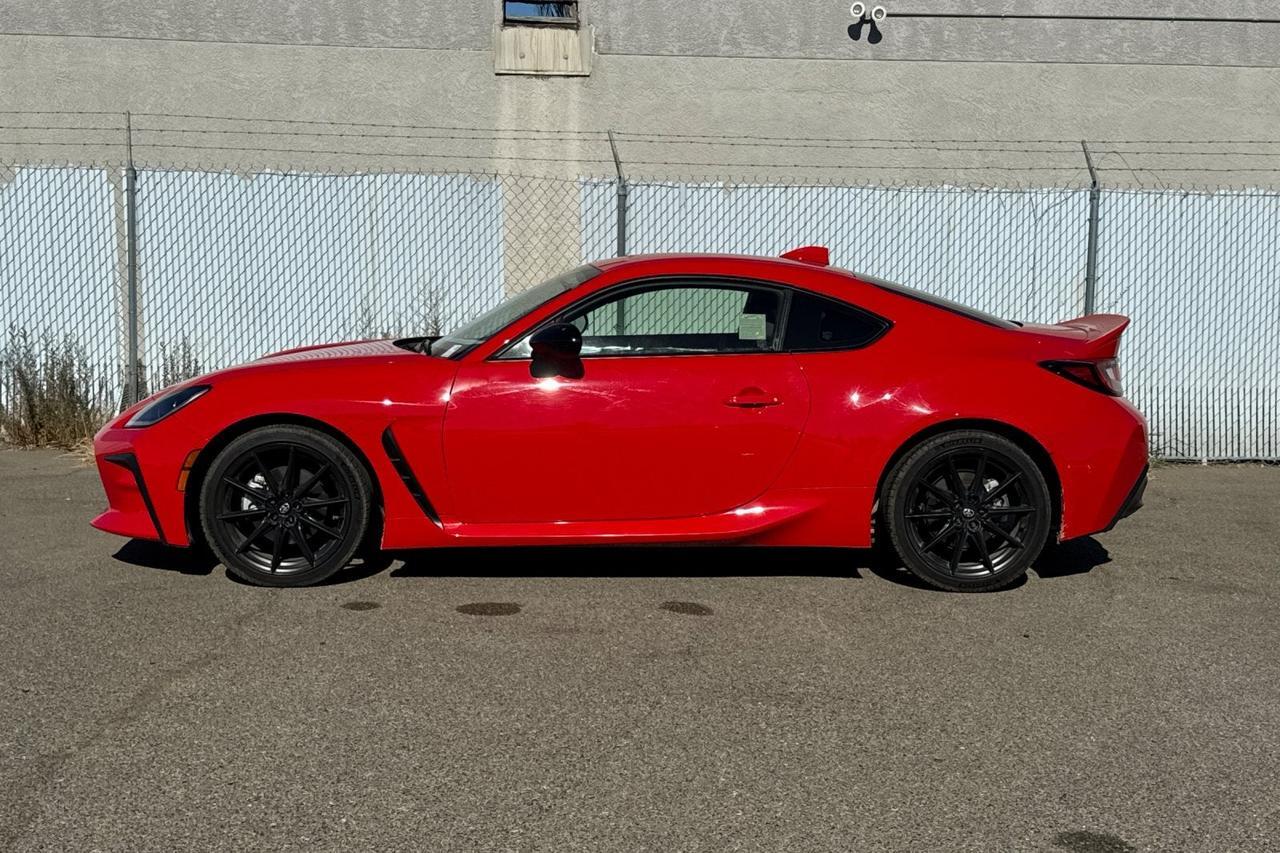 2025 Toyota GR86 Premium