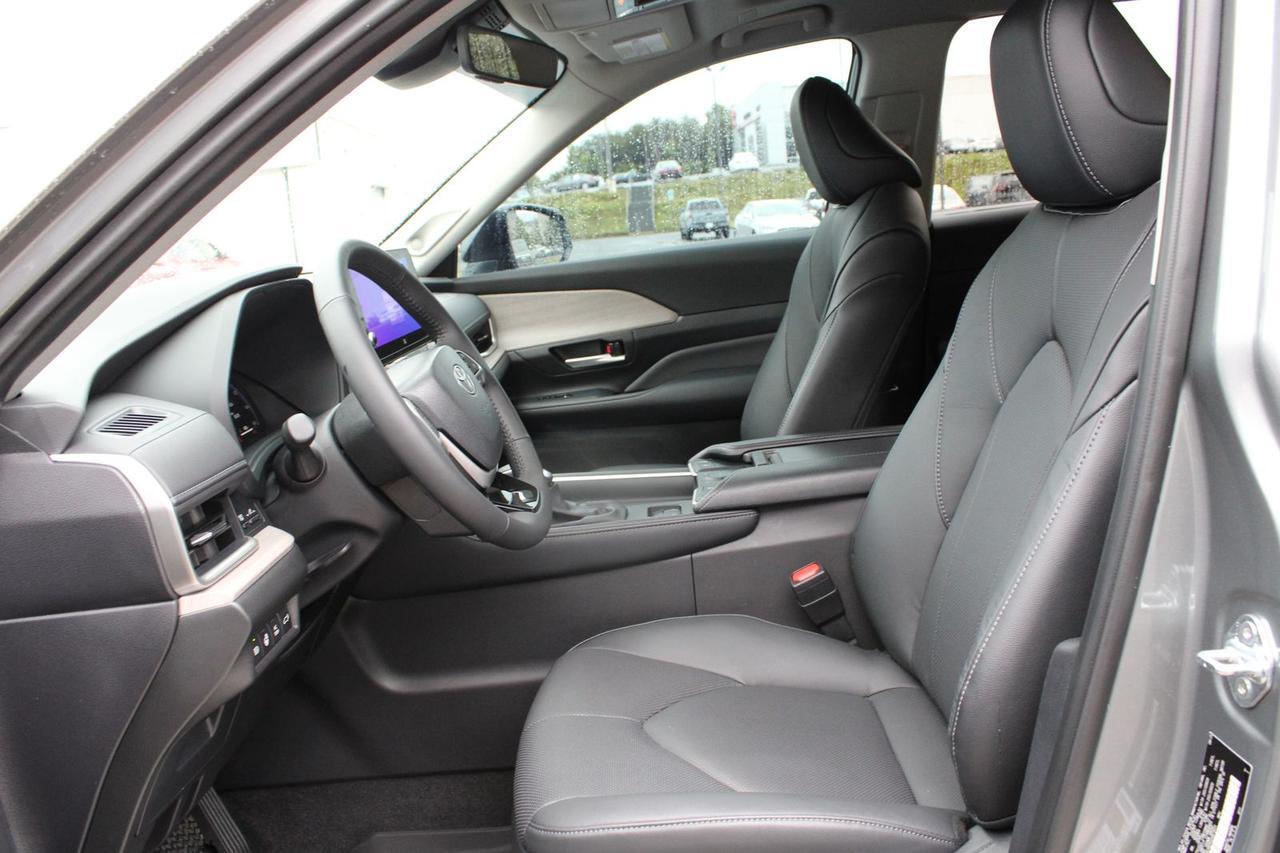 2025 Toyota Grand Highlander Hybrid Limited Fredericksburg VA