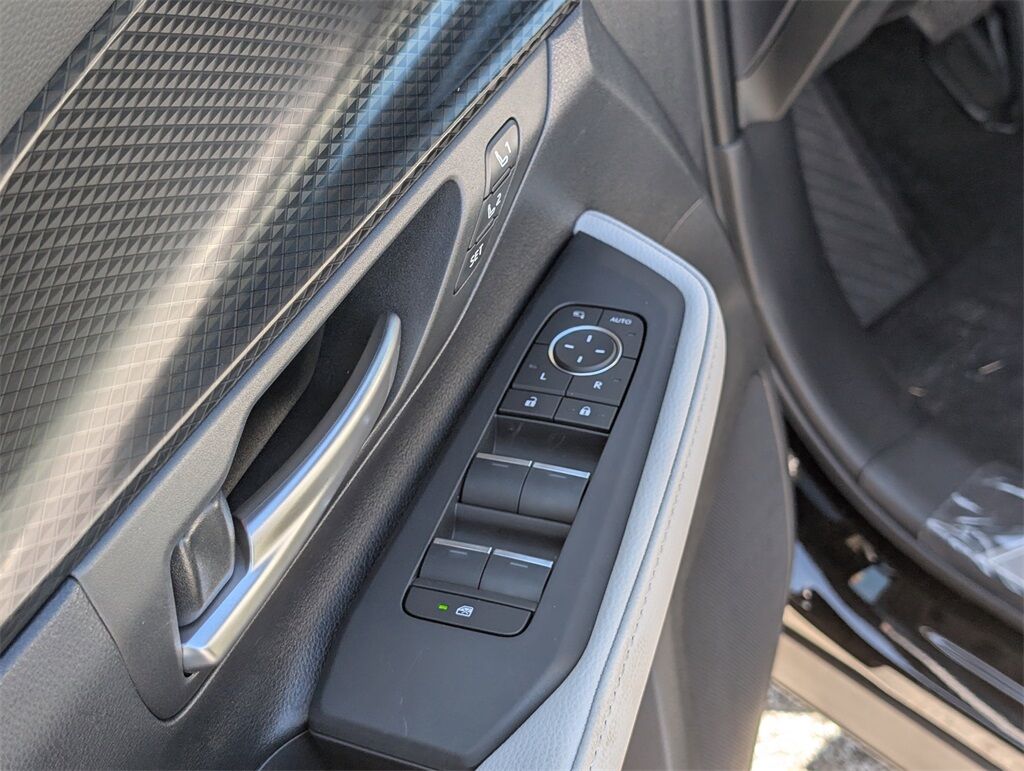 2025 Toyota Grand Highlander Hybrid MAX Platinum