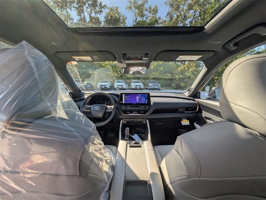 2025 Toyota Grand Highlander Hybrid MAX Platinum