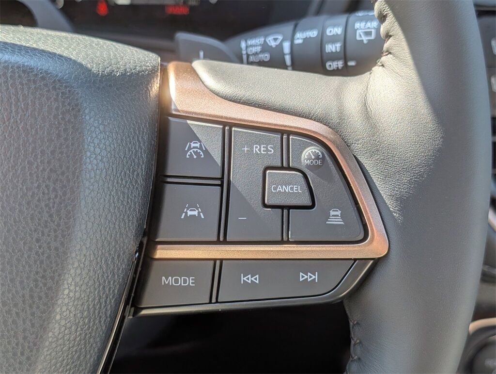 2025 Toyota Grand Highlander Hybrid MAX Platinum