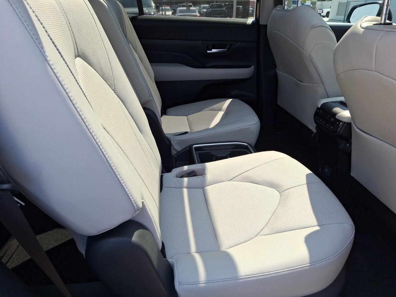 2025 Toyota Grand Highlander Limited Hurst TX