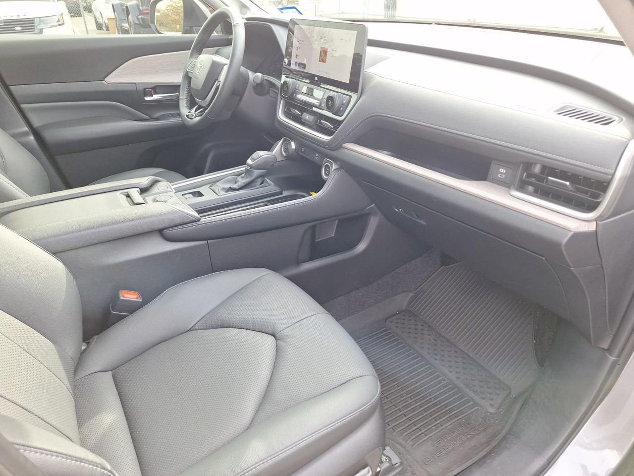 2025 Toyota Grand Highlander Limited Hurst TX
