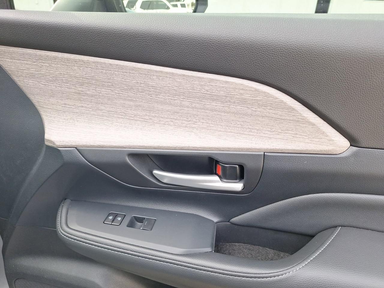 2025 Toyota Grand Highlander Limited Hurst TX