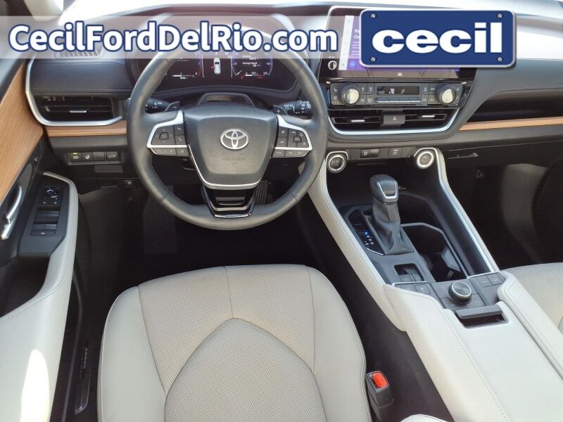 2025 Toyota Grand Highlander Platinum Del Rio TX