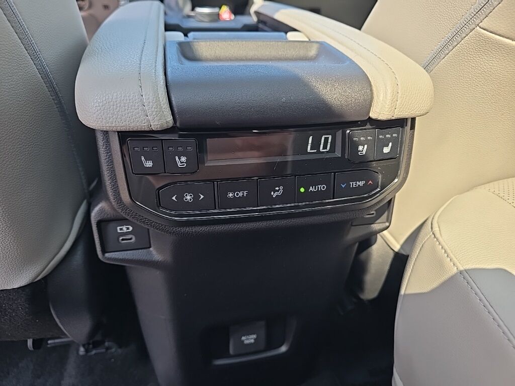 2025 Toyota Grand Highlander Platinum AWD 7 Passenger Fond du Lac WI