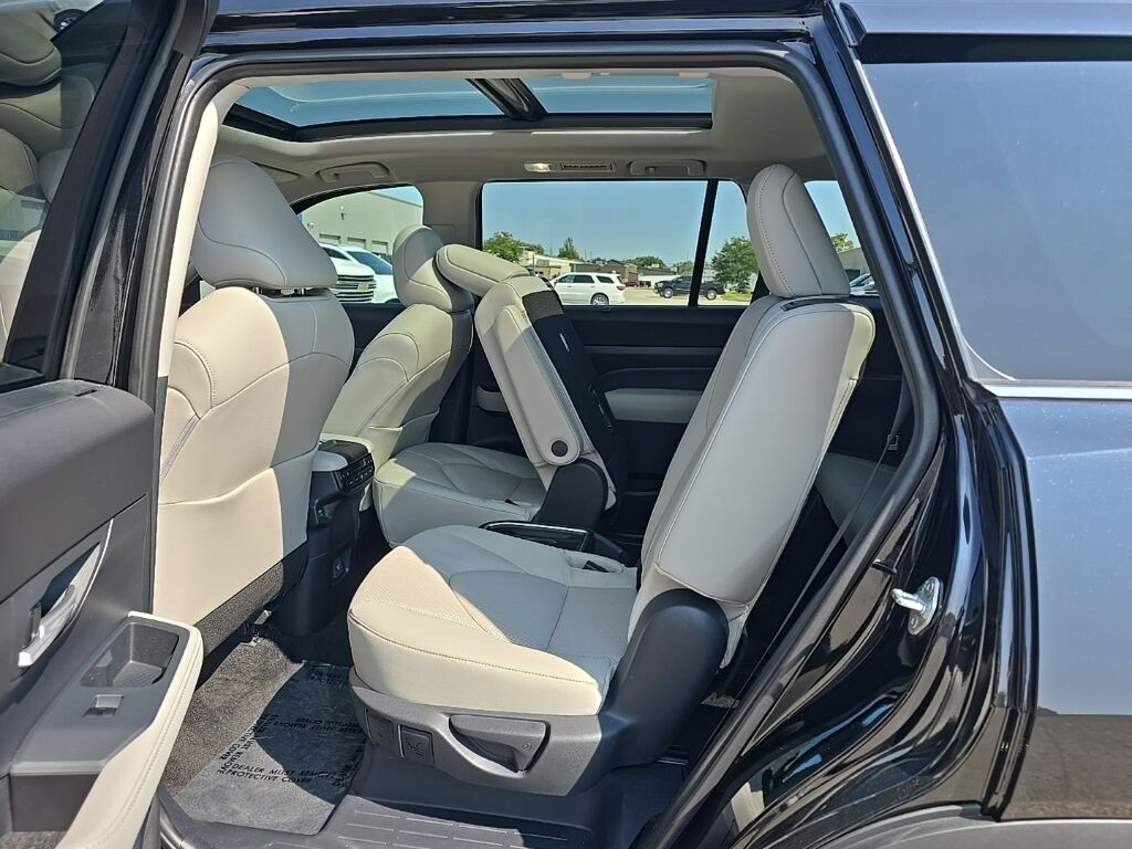 2025 Toyota Grand Highlander Platinum AWD 7 Passenger Fond du Lac WI